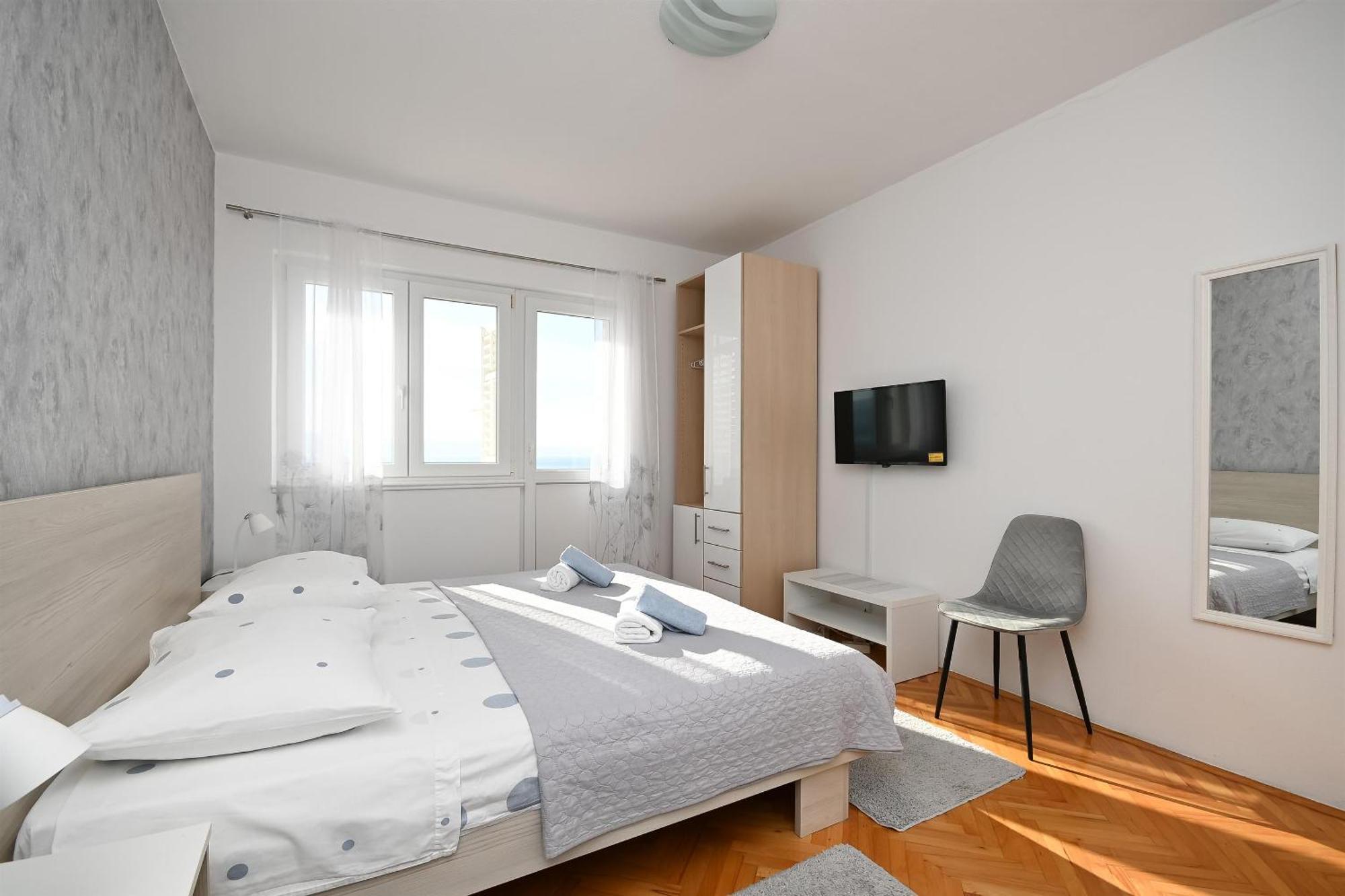 Apartments Ivan - With Parking أوميس المظهر الخارجي الصورة