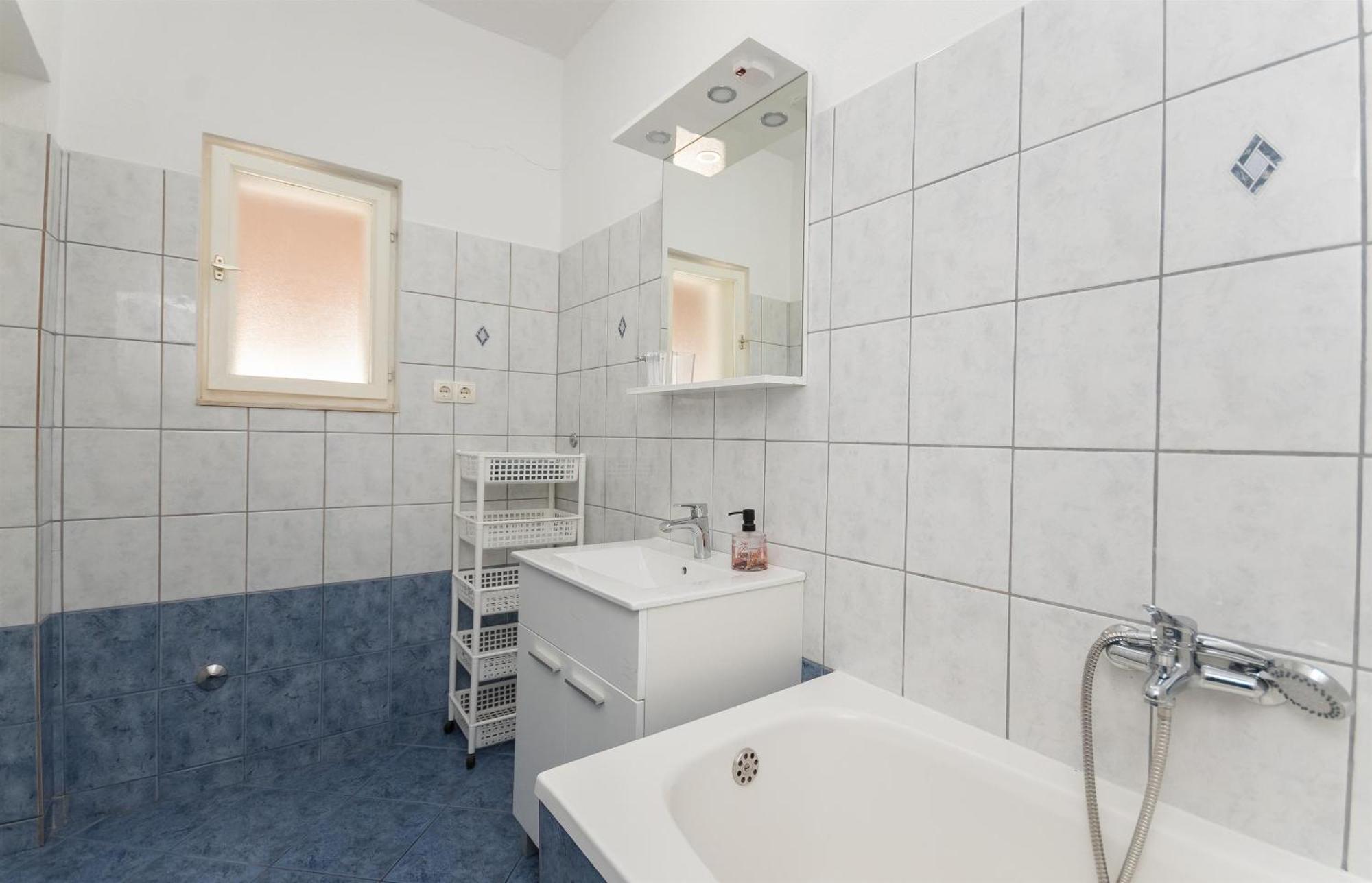Apartments Ivan - With Parking أوميس المظهر الخارجي الصورة