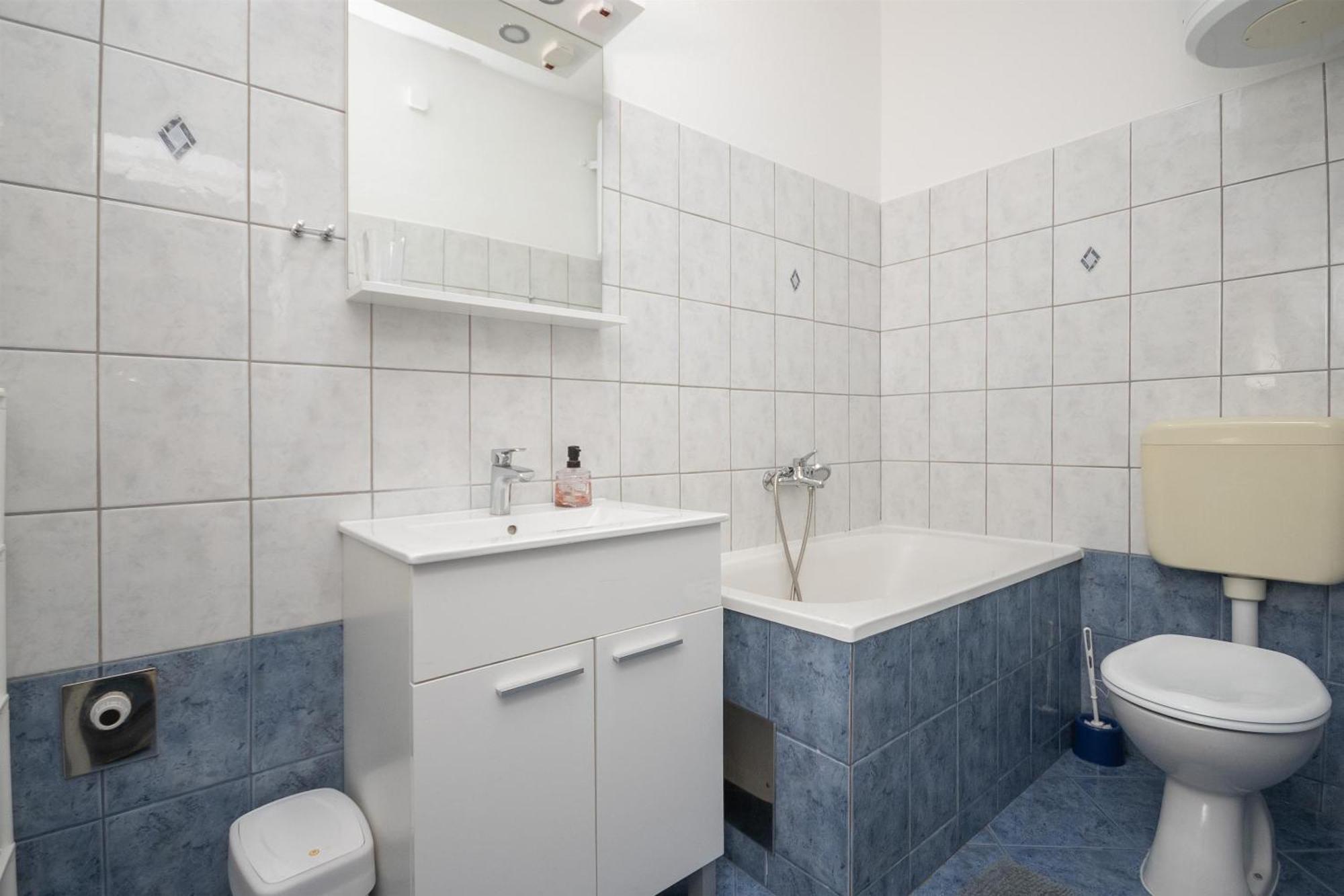 Apartments Ivan - With Parking أوميس المظهر الخارجي الصورة